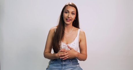 Bella Rolland model xxx images