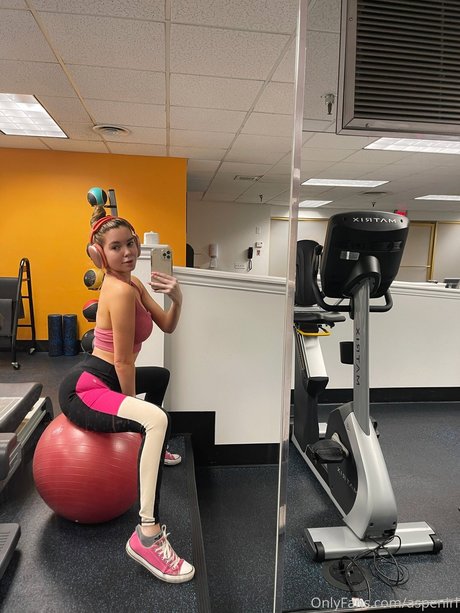 Aspen Ashleigh beautiful pornstar image
