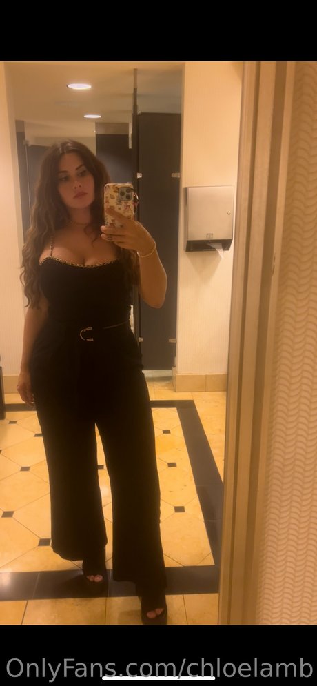 Chloe Lamb modelo agradable archivo