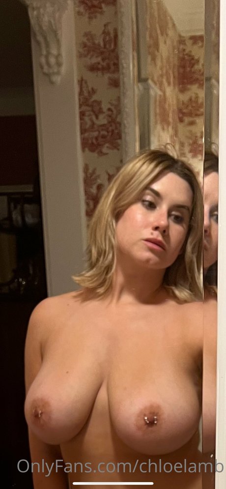 Chloe Lamb art de star du porno photo