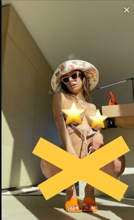 Mia Khalifa star sex galleries