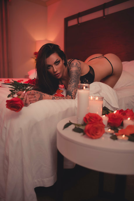 Vera Bambi modelo desnuda fotos