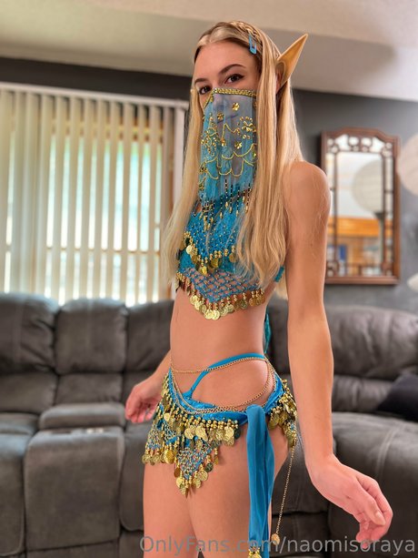 Naomi Soraya modelo erótico fotos