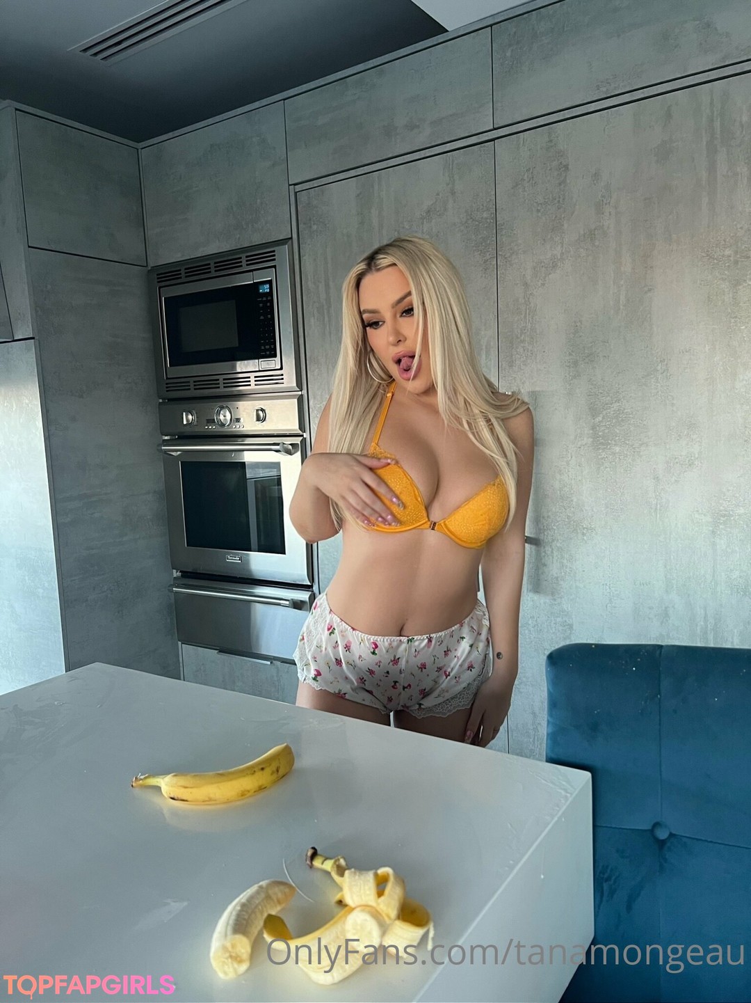 Tana Mongeau modelo agradable imagen