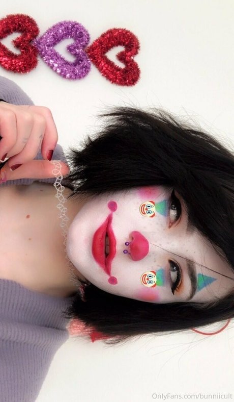 bunniicult modelo desnudo imágenes