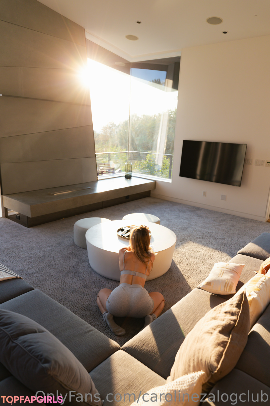 Caroline Zalog star sexy gallery