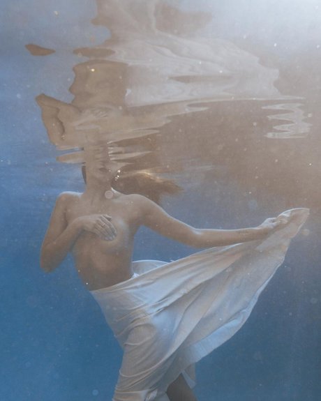 Carmella Rose star du porno gratuit des photos