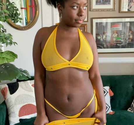 Camille W_ actriz de arte galería