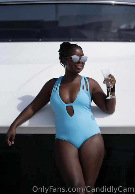 Camille W_ modèle gratuit galeries