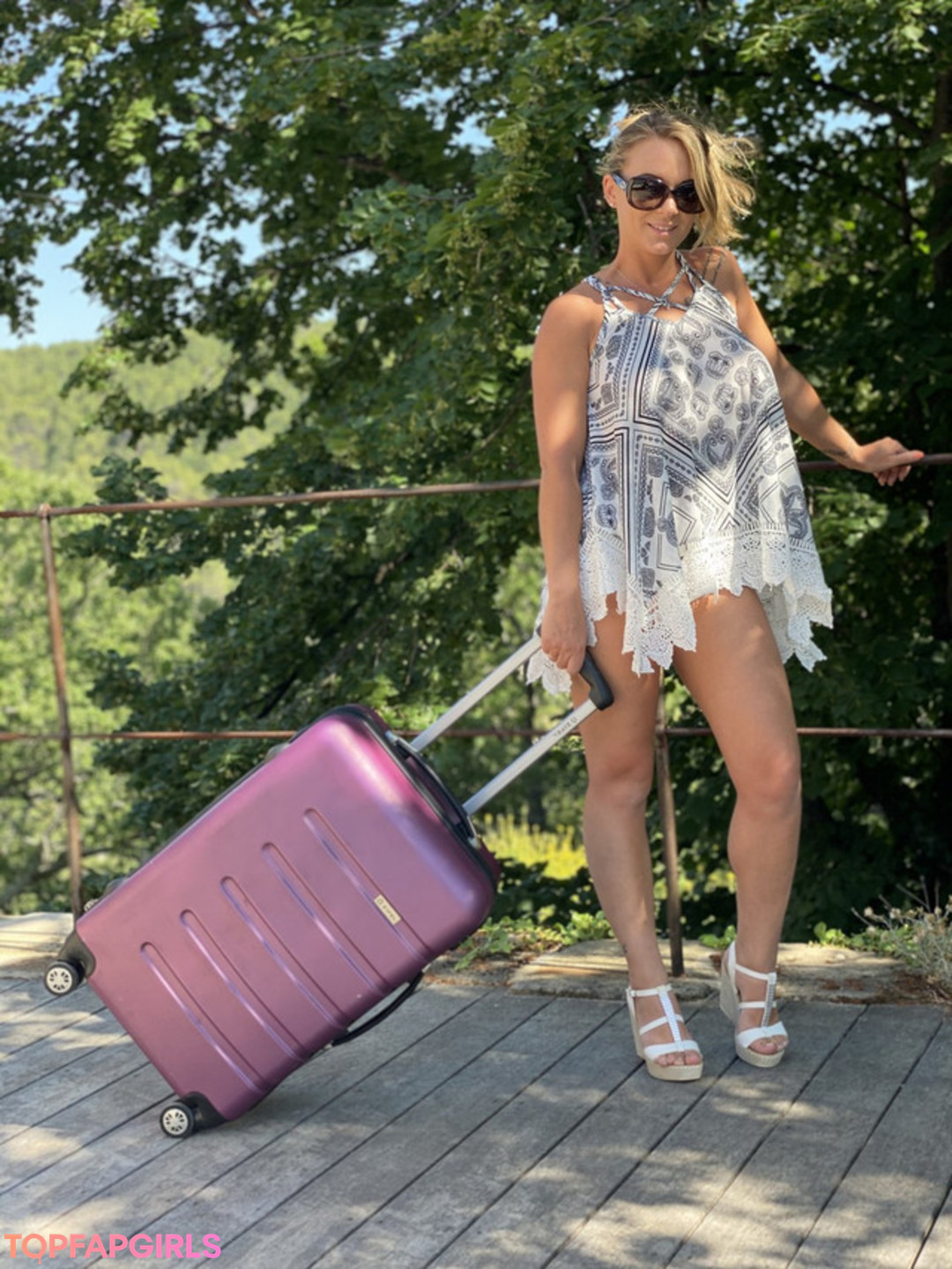 Tiffany Leiddi estrella adulta fotos