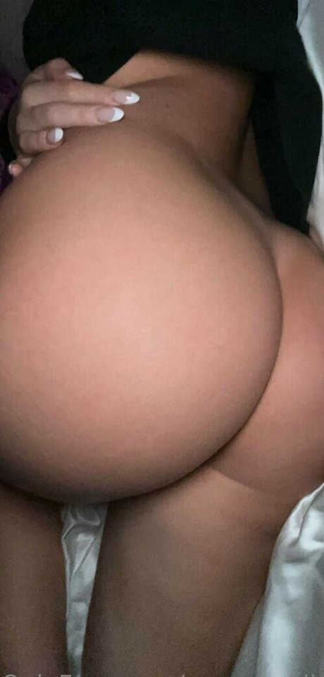 arab wife onlyfans perfect photos