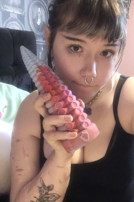 Tinyfawnn pornstar exclusive photos