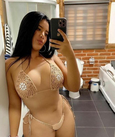 Alejandra Quiroz sexy pornstar galleries