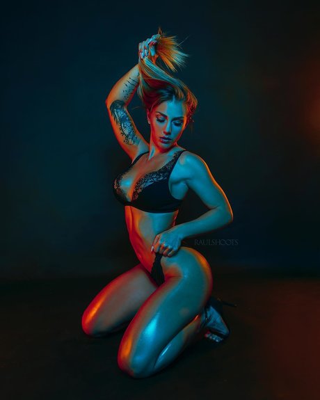 Marine Sainte actrice exclusive archive