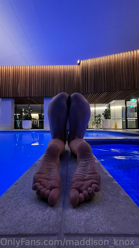 Maddison Knox modelo de arte galerías