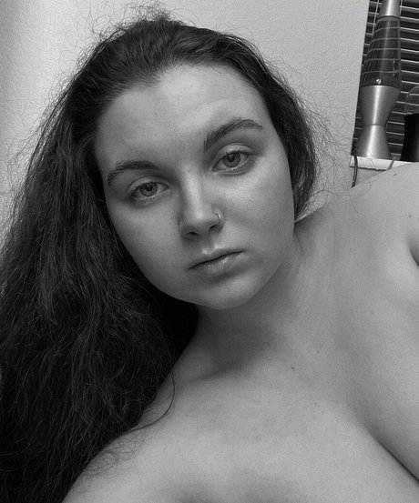 bustybritishbrunette estrella superior foto