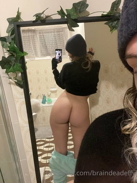 braindeadeffy_ nude star picture