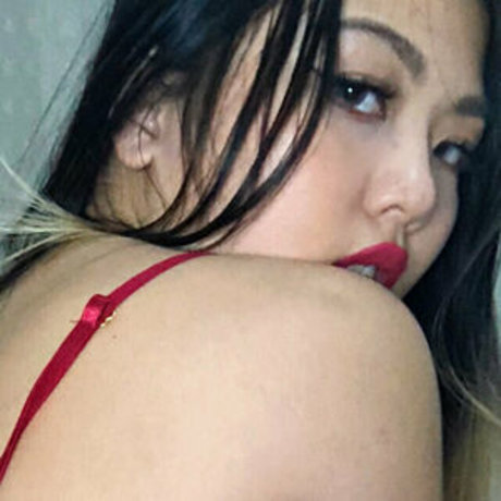 Shallynebbgrl modèle érotique image