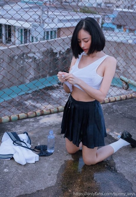 Bunny Keys star pornographic photos