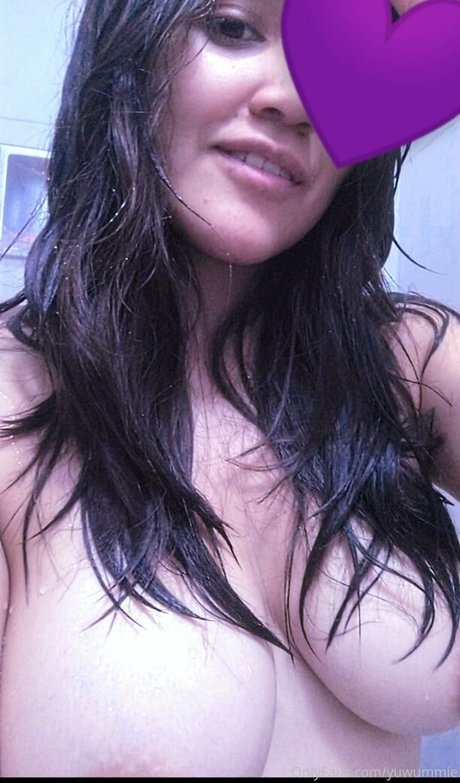 Yuwummie estrella porno erótica imágenes