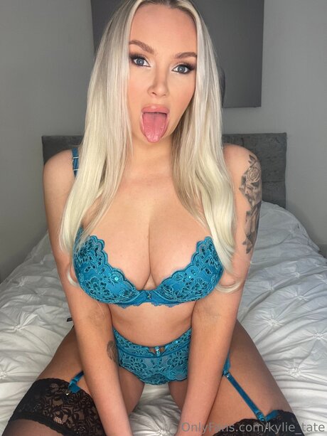 Kylie Tate bonita estrella porno archivo