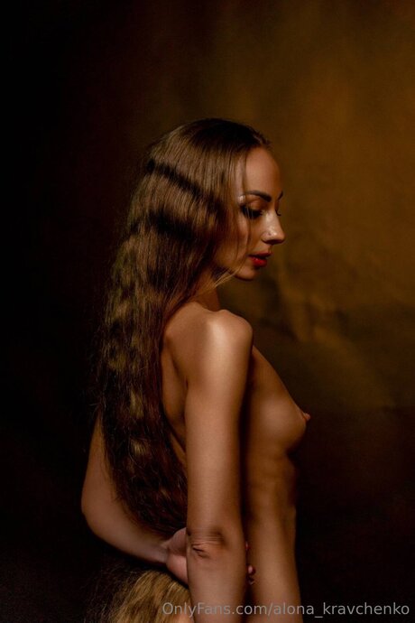 Alona Kravchenko modelo atractivo foto