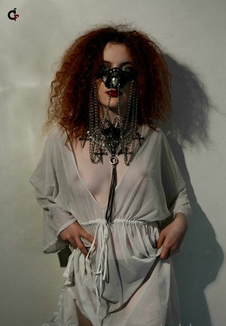 Aybuke Dobreva jolie étoile des photos