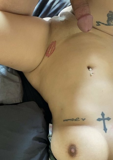 lesbian milf onlyfans free nude gallery