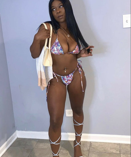 thick trixxx star du porno chaude des photos