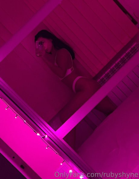 rubyshyne haut étoile photo