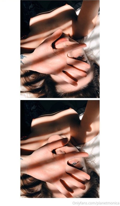 Planet Monica Miniatura