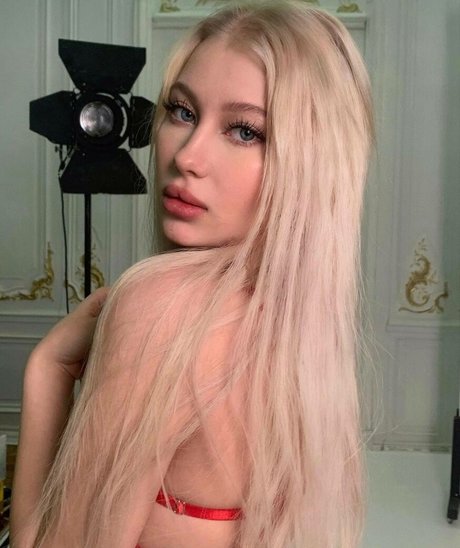 sofimoonlight model adult photos