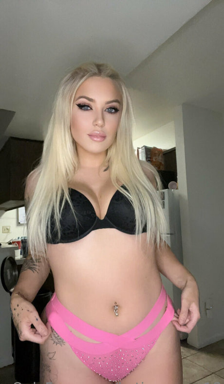 Innocent princess star du porno gratuit photo