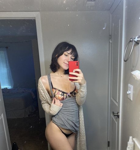 Betajizz actrice sexy images