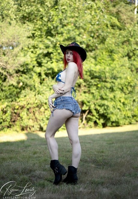 Ryuu Lavitz estrella foto