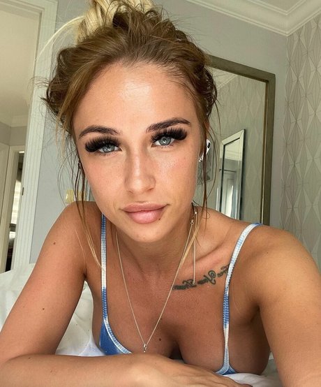 Bonnie Marie art de star du porno archive