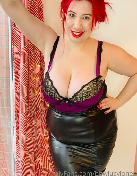 Lucy Jones estrella porno galería