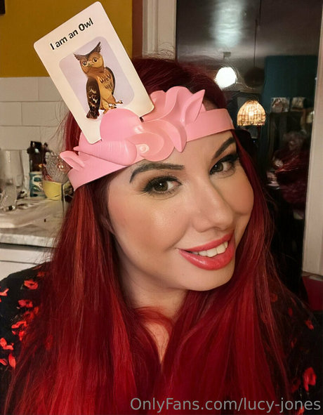 Lucy Jones star du porno hd galerie