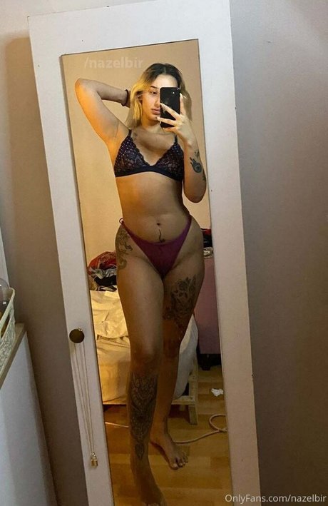 nazelbir modelo erótico archivo