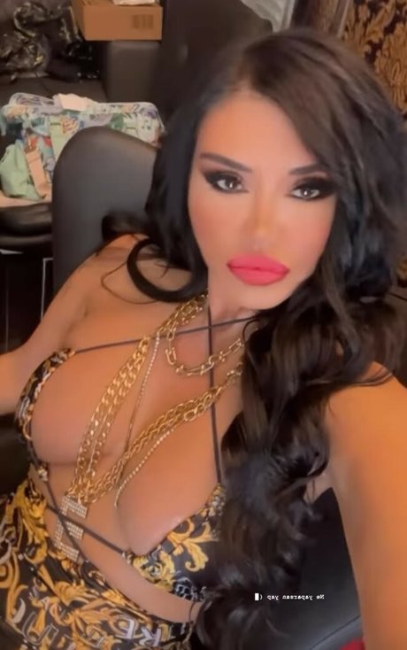 Ebru Polat nude actress galleries
