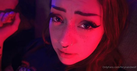 Feryn Suicide sexo estrella imágenes