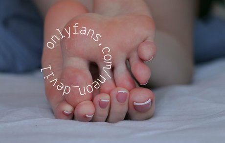 neon paws estrella porno xxx imagen