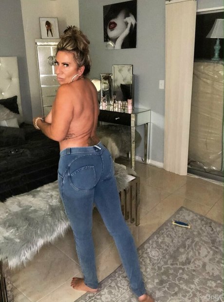 hottotrottots star nude img