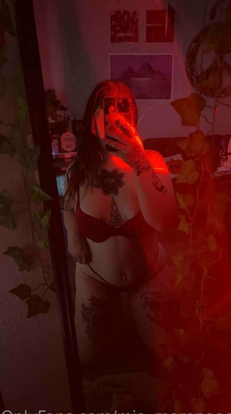 mia morenooo estrella bonita galerías