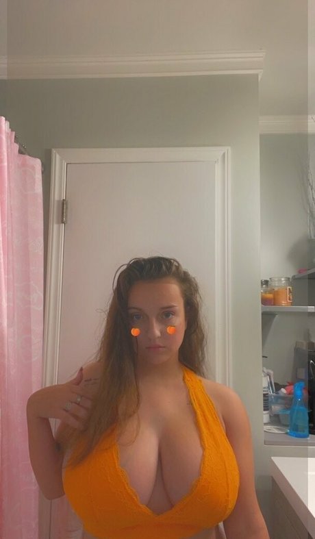 Brooke Mattson nus étoiles images