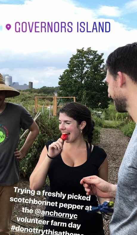 Emily H Barry modelo desnudo galerías