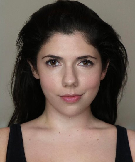 Emily H Barry estrella caliente fotos