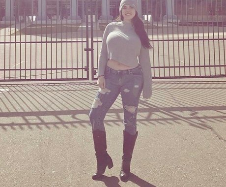 Emily H Barry actrice porno images