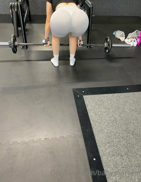 baby maryam modelo bonita imágenes