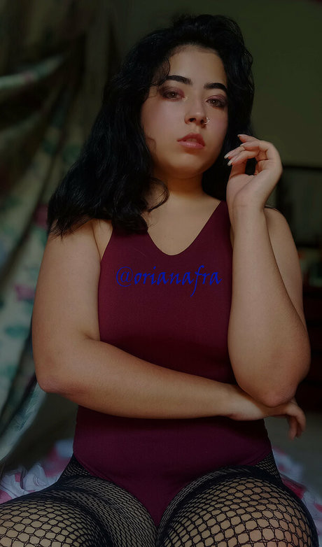 orianafra hermosa estrella porno imágenes